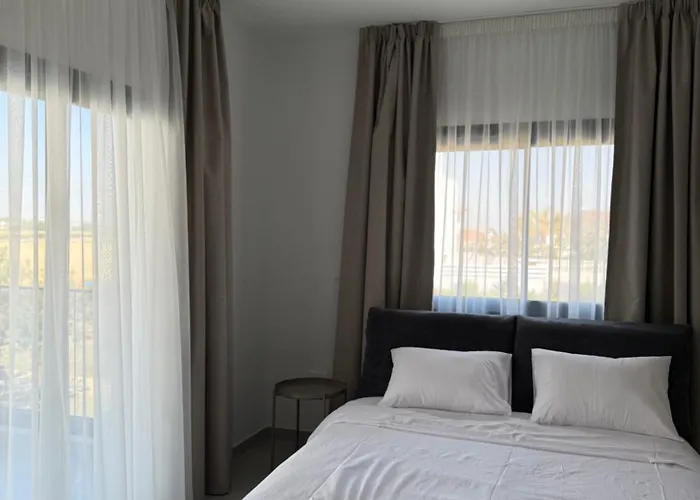 Θεα 5 Comfortable 1Br And 2Br Apartments Appartement Dromolaxia