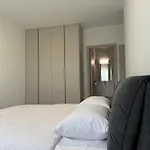 θεα 5 Comfortable 1br And 2br アパート