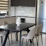 アパート θεα 5 Comfortable 1br And 2br