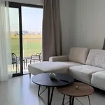 θεα 5 Comfortable 1br And 2br アパート *