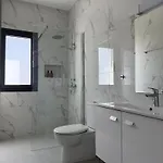 θεα 5 Comfortable 1br And 2br Dhromolaxia