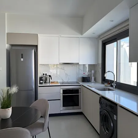 θεα 5 Comfortable 1br And 2br アパート *