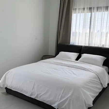アパート θεα 5 Comfortable 1br And 2br Dhromolaxia