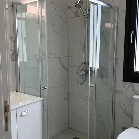θεα 5 Comfortable 1br And 2br アパート