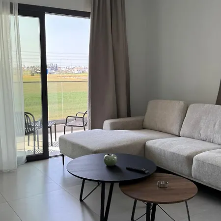 θεα 5 Comfortable 1br And 2br アパート *