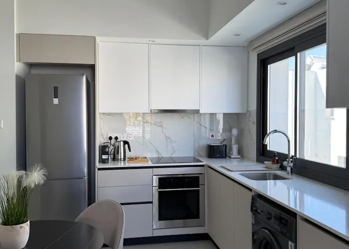 Θεα 5 Comfortable 1Br And 2Br Apartments Апартаменты *