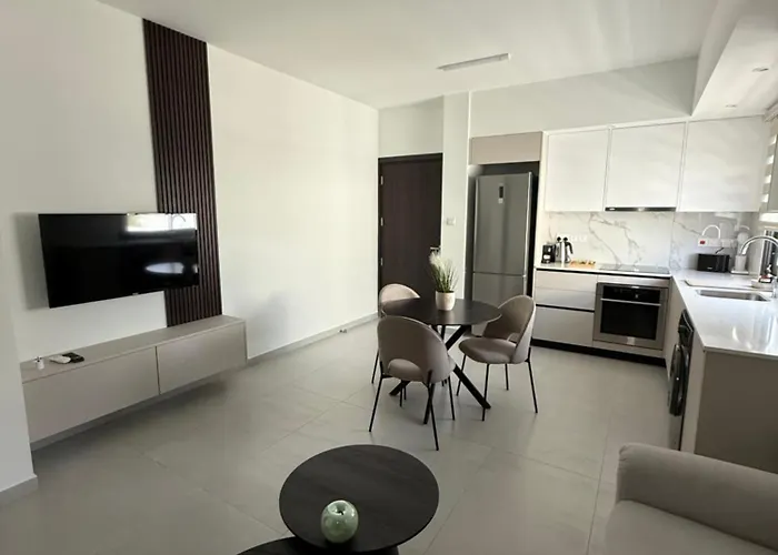 Θεα 5 Comfortable 1Br And 2Br Apartments Апартаменты *